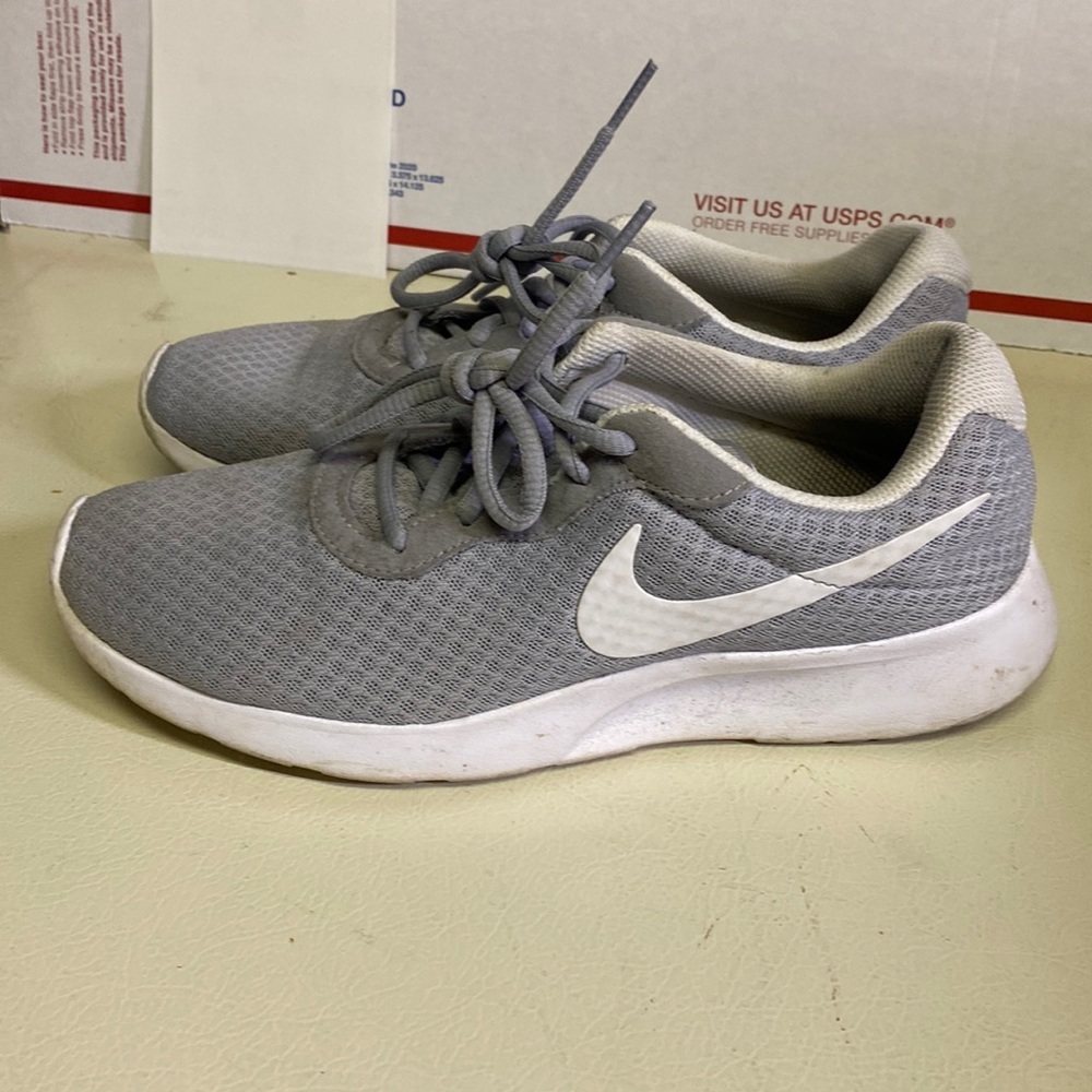 Women’s Nike shoes